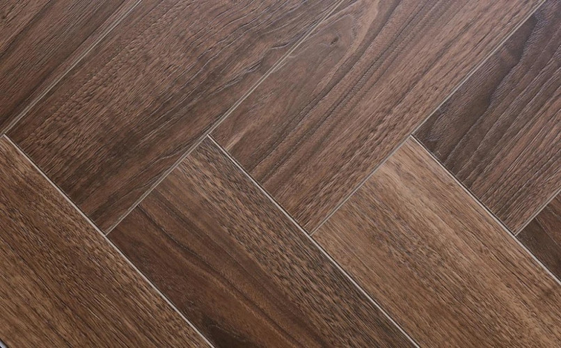 SPC Primavera Herringbone 3290 Орех Американский Браш (615*123*5мм)30шт.уп/2,27м2
