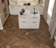 Chevron Alpine ЕСО 18-13 Дуб Коричневый CHEVRON ECO 43 кл 4V (600*127*5) уп. 1,6764 м2)