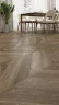 Chevron Alpine LVT ЕСО 20-4 ДУБ НАСЫЩЕННЫЙ CHEVRON (555*127*2.5мм) уп. 1,9735 м2)