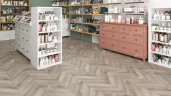 Chevron Alpine LVT ЕСО 20-8 ДУБ ИСИДА CHEVRON (555*127*2.5мм) уп. 1,9735 м2)