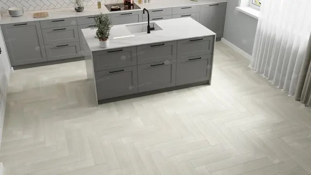 Alpine floor PARQUET LIGHT ЕСО13-6AB-R Зимний Лес (600мм*125мм*4мм, 26шт/уп/1,95м2)